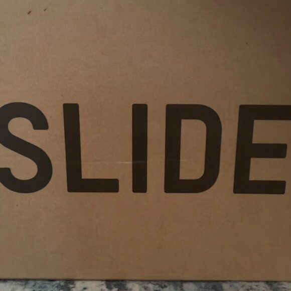 Sandals_&_Flip_Flops